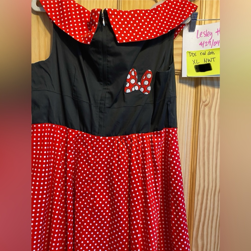 Disney Dress Shop XL NWT Minnie bow polka dots